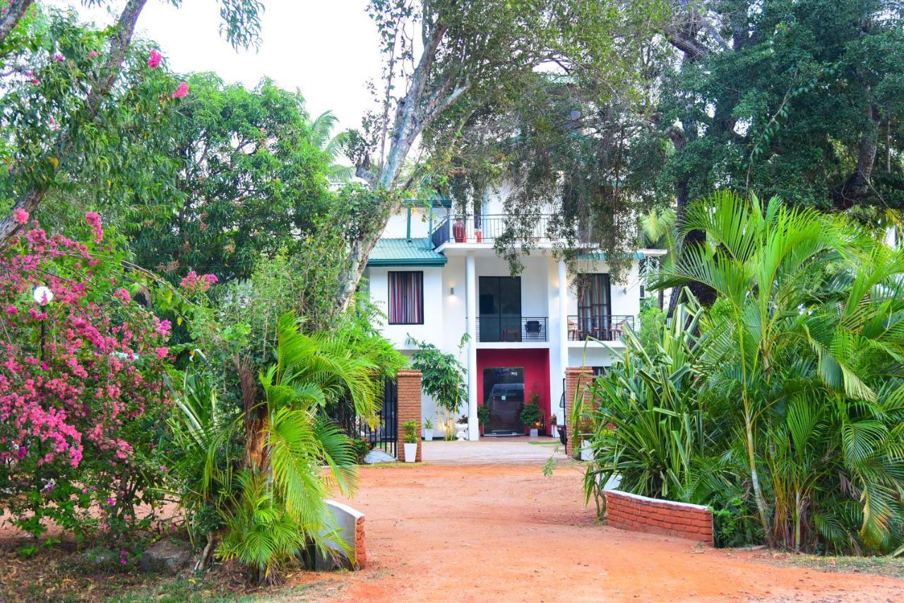 Hotel Moonstone Anuradhapura Kültér fotó