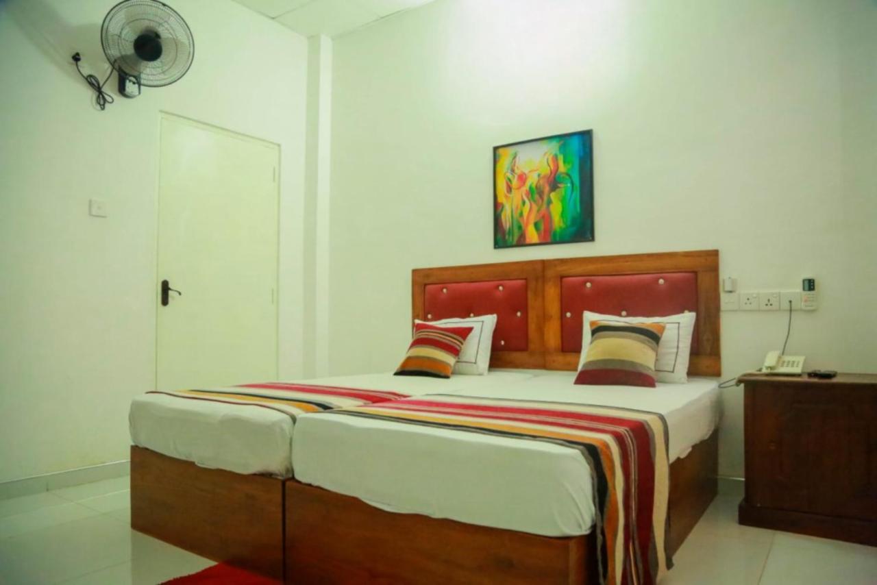 Hotel Moonstone Anuradhapura Kültér fotó