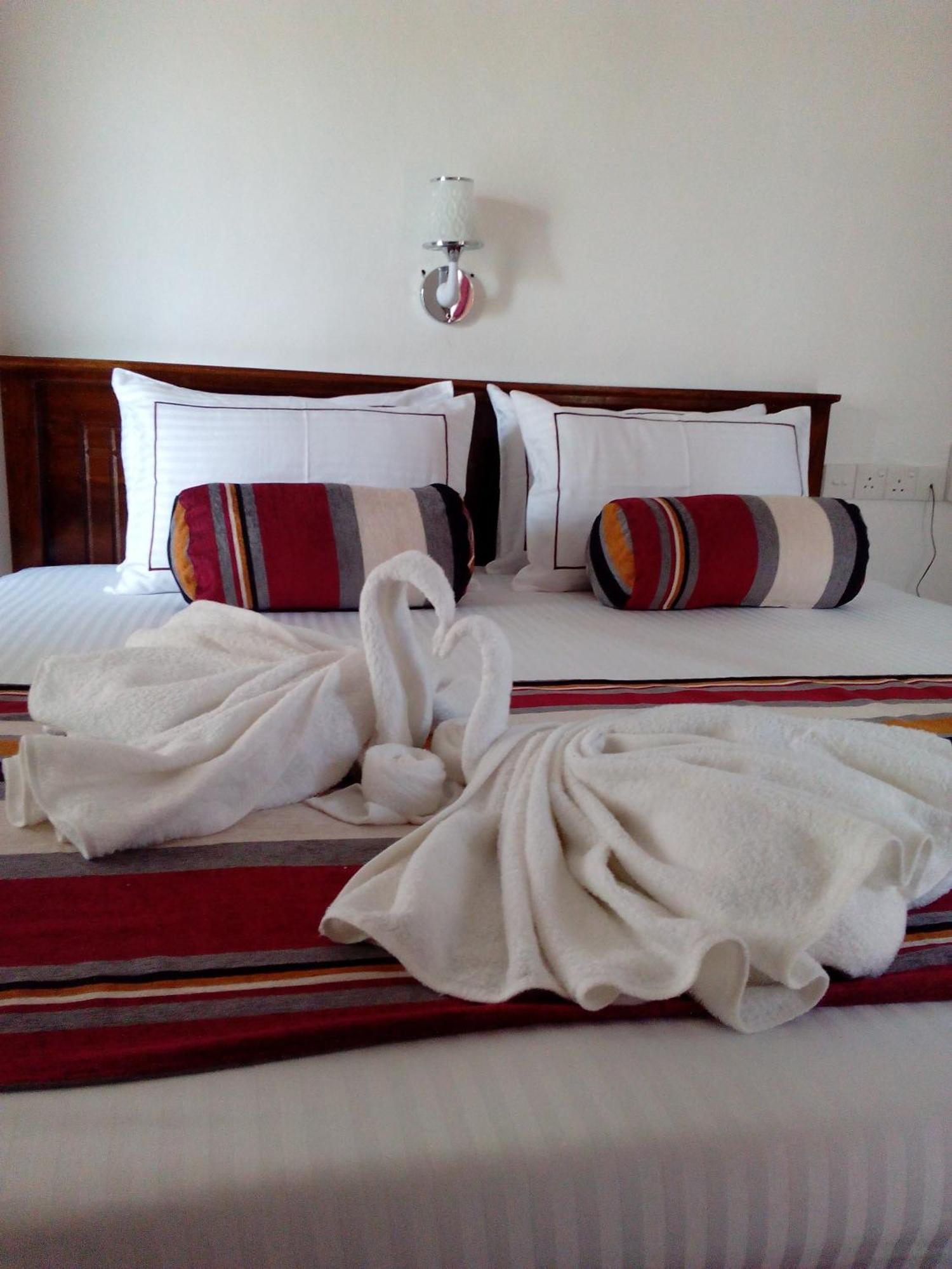Hotel Moonstone Anuradhapura Kültér fotó