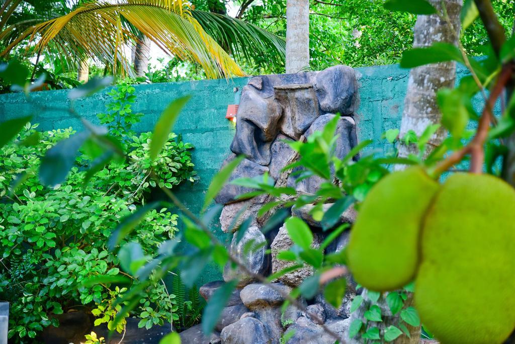 Hotel Moonstone Anuradhapura Kültér fotó