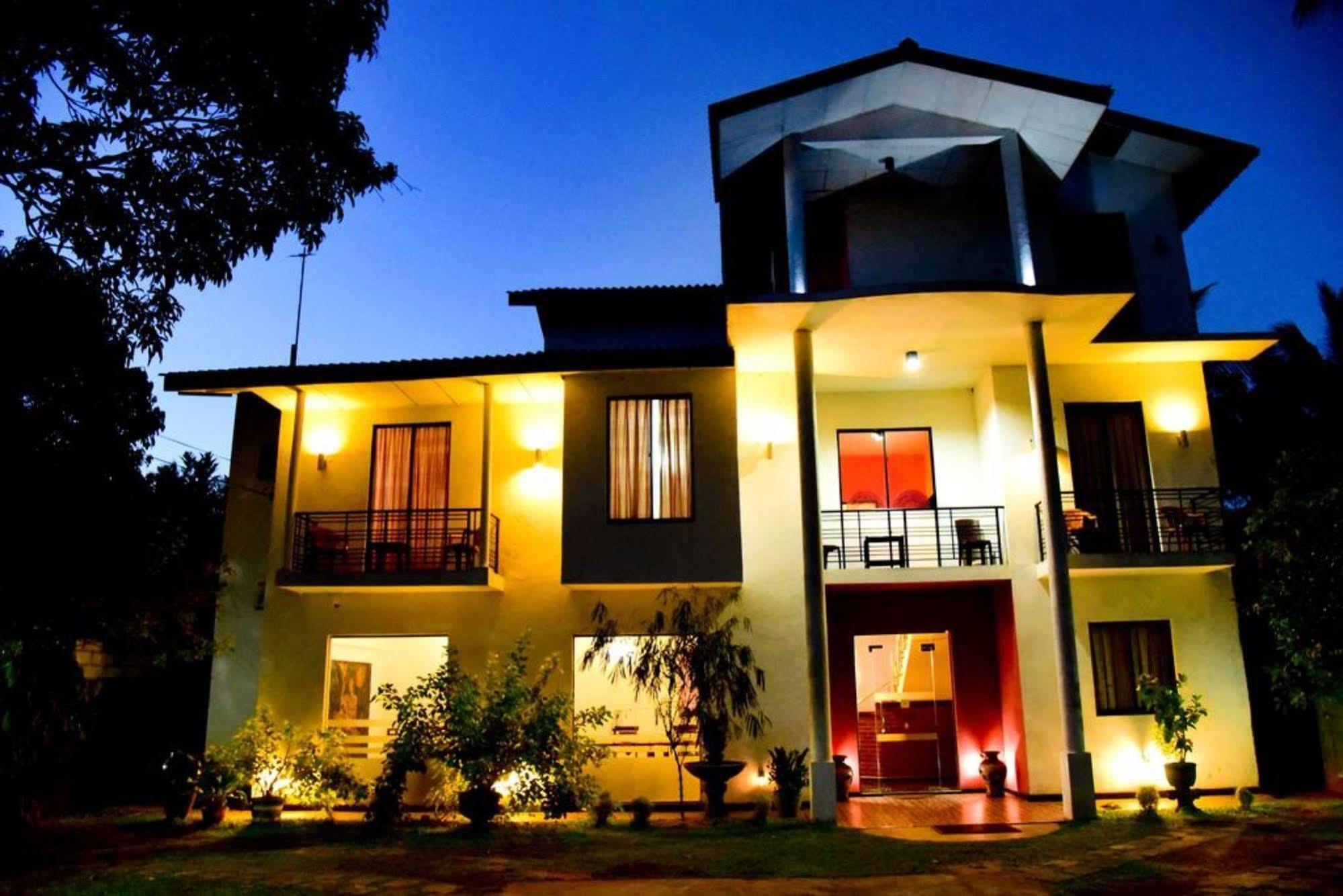 Hotel Moonstone Anuradhapura Kültér fotó