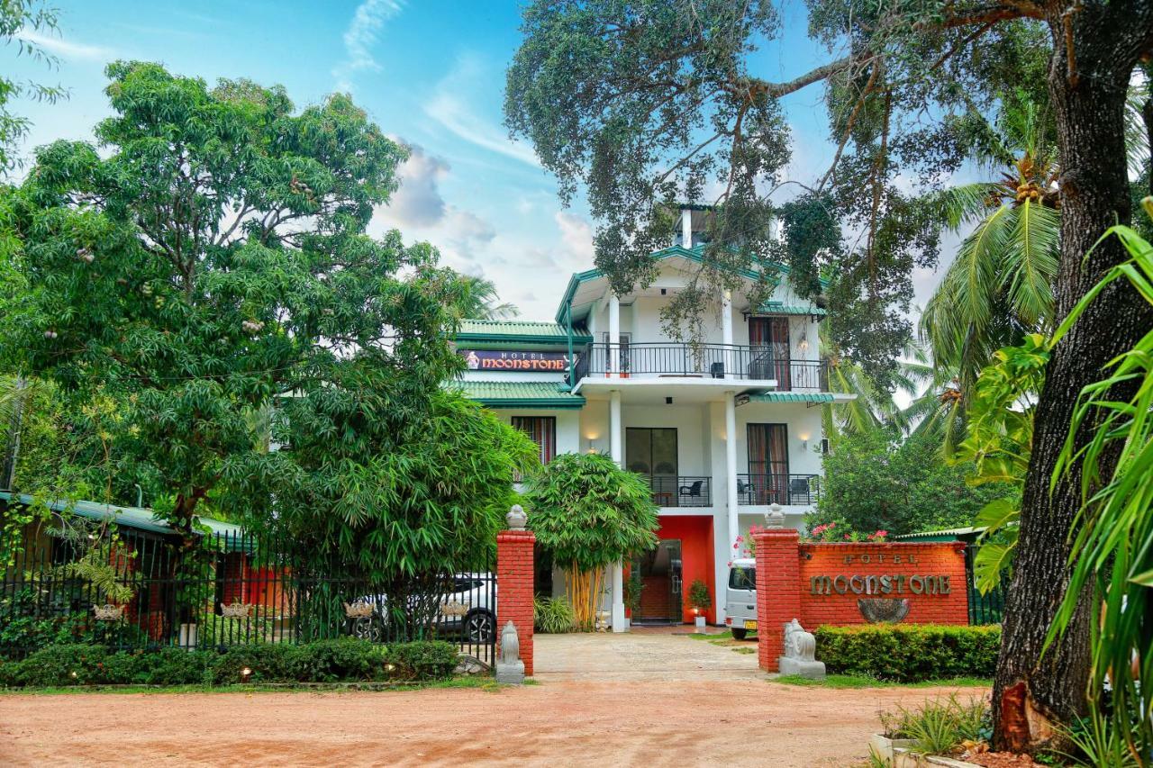 Hotel Moonstone Anuradhapura Kültér fotó